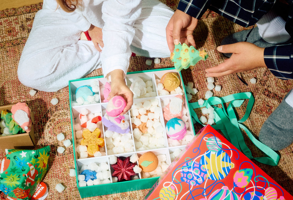 How to Build the Perfect Christmas Gift Box