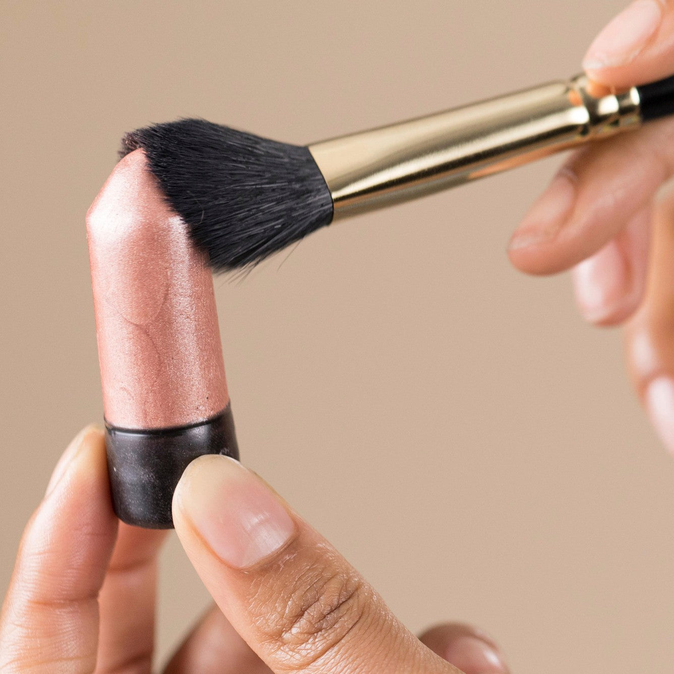 Glow To Town Brush