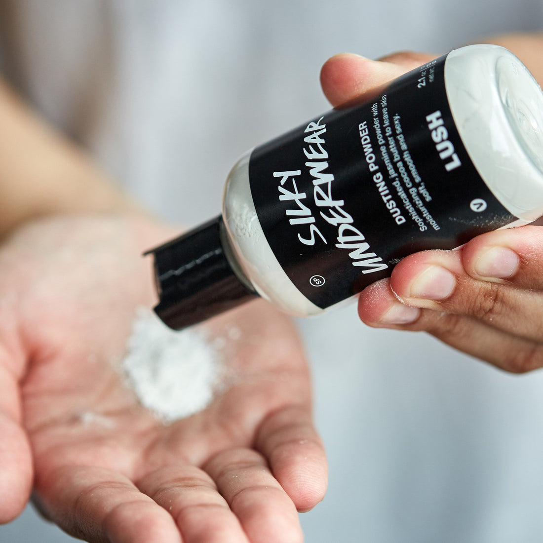Dusting Powder Pics Natural, Aluminium-Free Deodorants & Dusting Powders – Lush South Africa