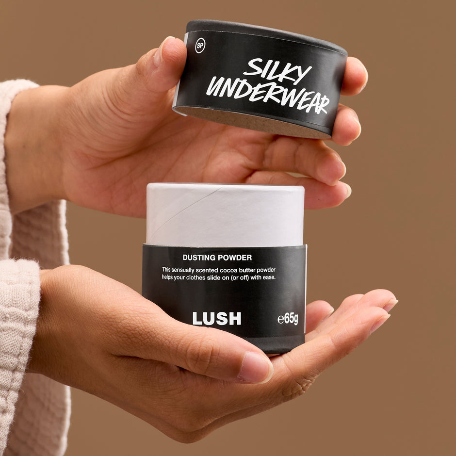 Dusting Powder Deoderant Natural, Aluminium-Free Deodorants & Dusting Powders – Lush South Africa